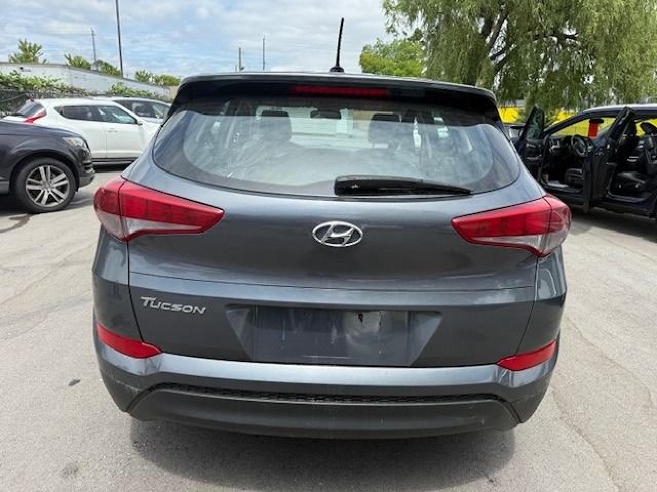 2017 Hyundai Tucson SE - Photo #6