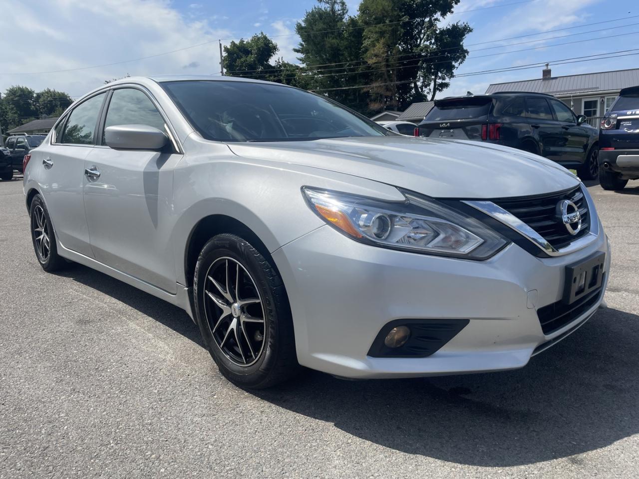 Used 2016 Nissan Altima 2.5 / SL / LOW KMS PUSH BUTTON START & REVERSE CAMERA / HEATED SEATS for sale in Truro, NS