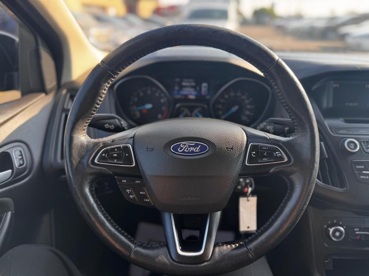 2017 Ford Focus AUTO HATCHBACK BACKUP CAM WINTER TIRES INCLUDED BT - Photo #14