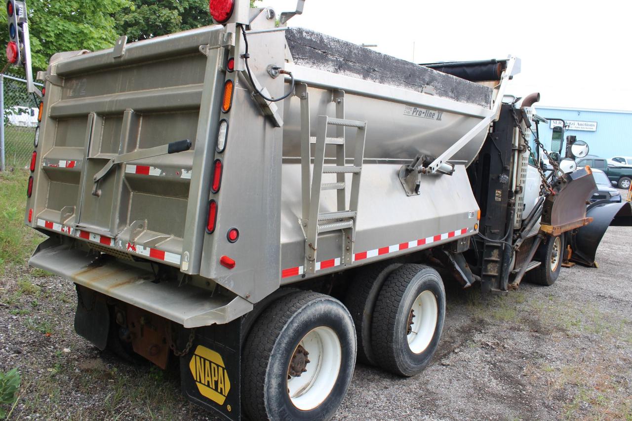 2013 Volvo VHD D13 Photo2