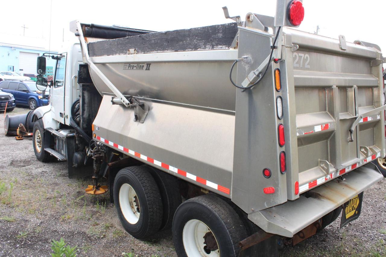 2013 Volvo VHD D13 Photo