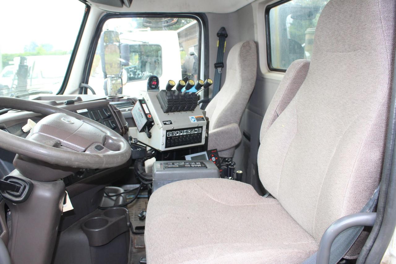 2013 Volvo VHD D13 Photo4