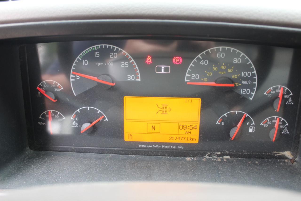 2013 Volvo VHD D13 Photo