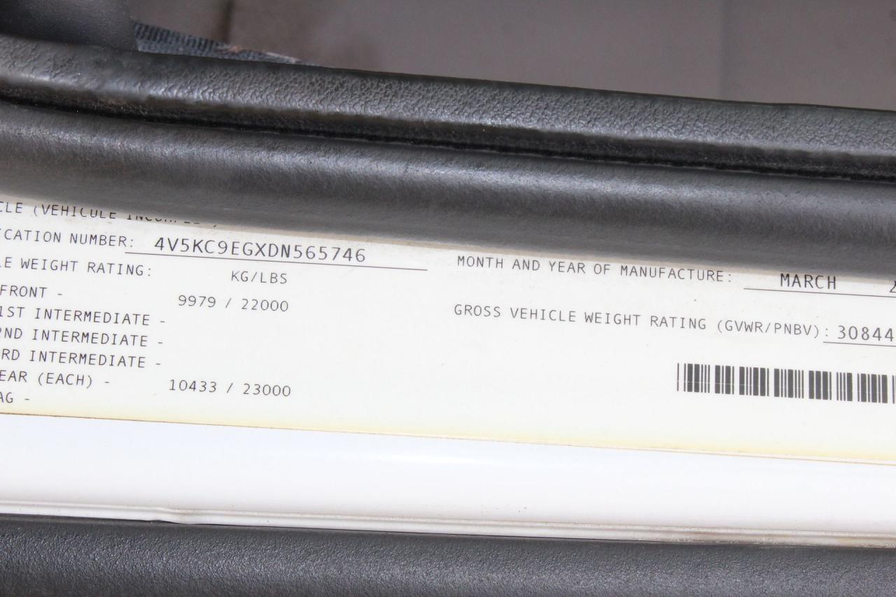 2013 Volvo VHD D13 Photo