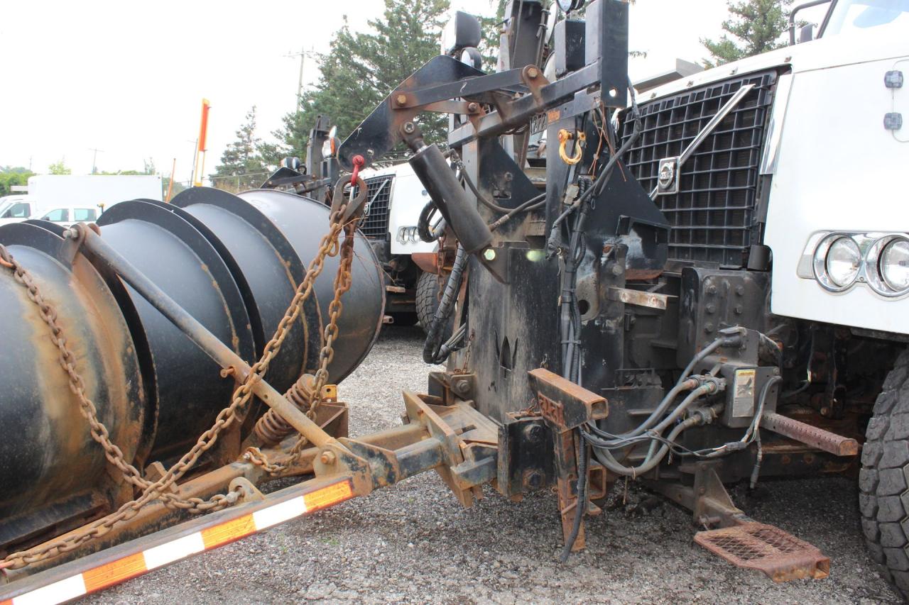 2013 Volvo VHD D13 Photo