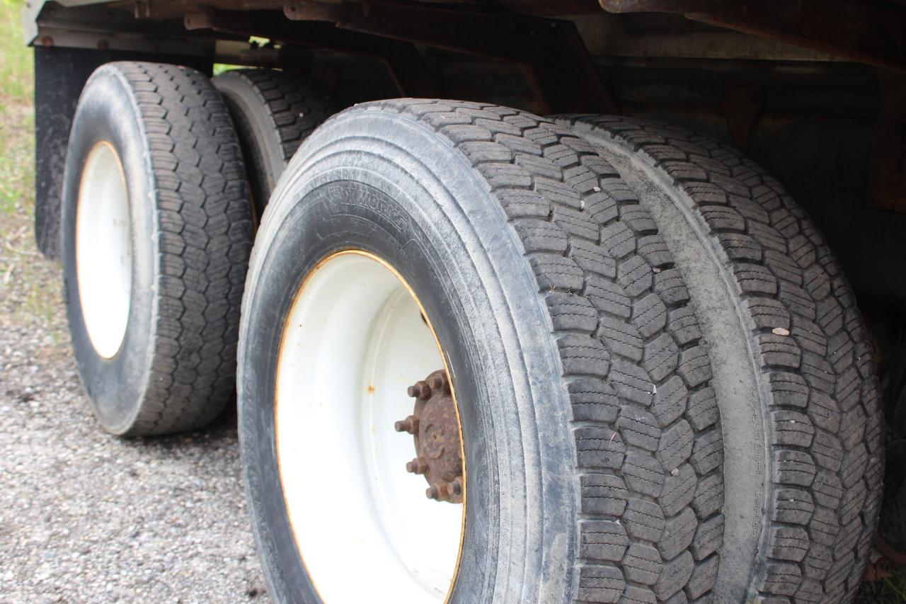2013 Volvo VHD D13 Photo