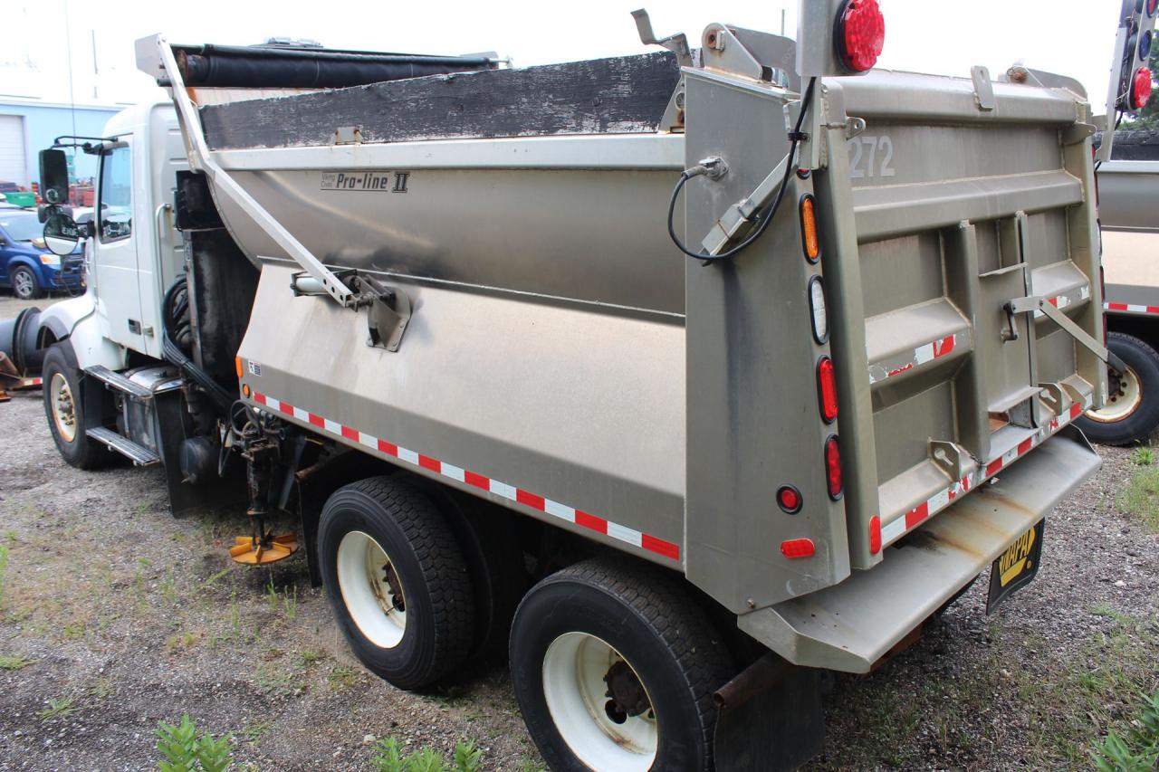 2013 Volvo VHD D13 Photo