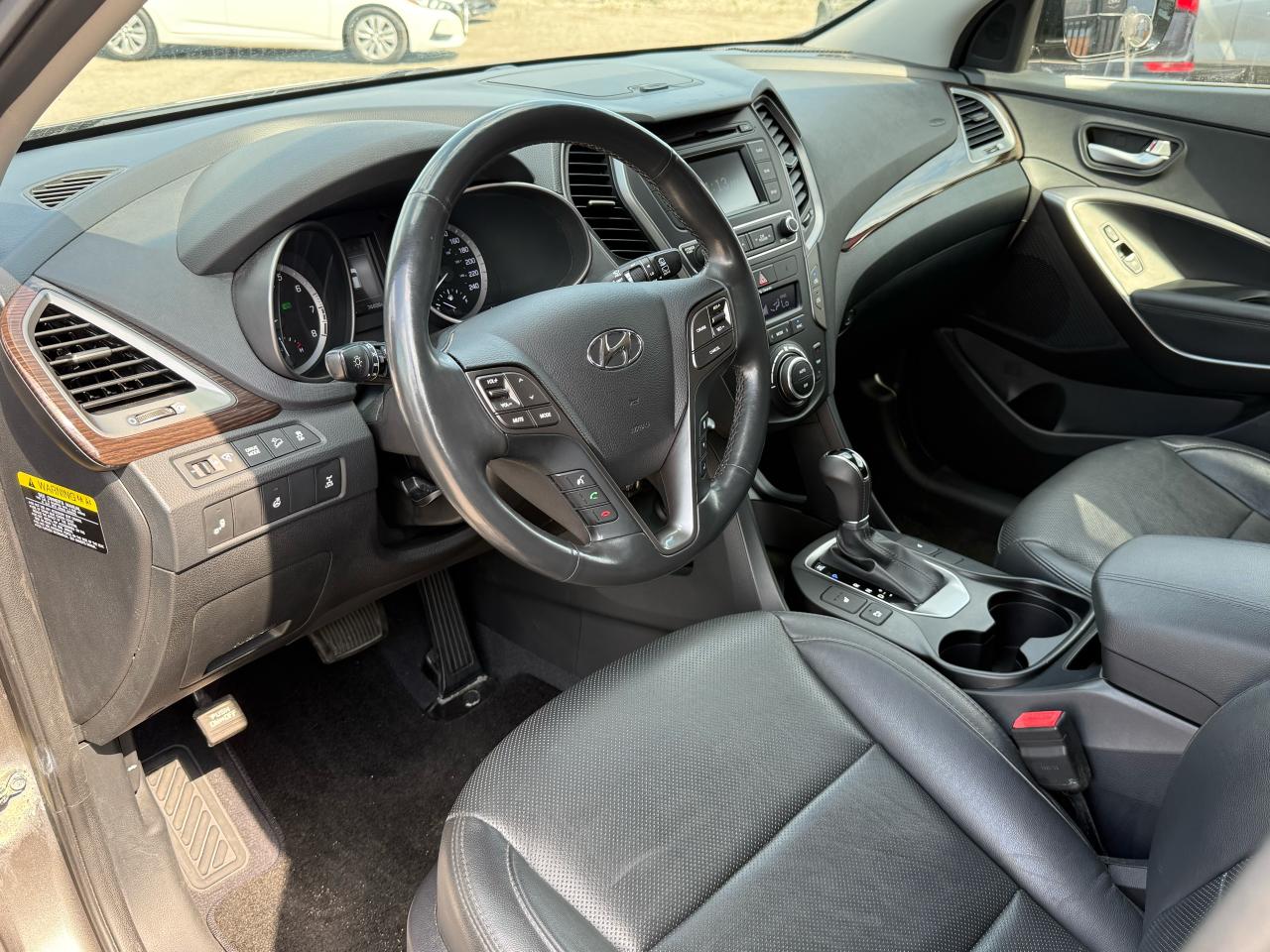 2018 Hyundai Santa Fe Sport SE | Backup Camera | Heated Seats | Sunroof - Photo #9