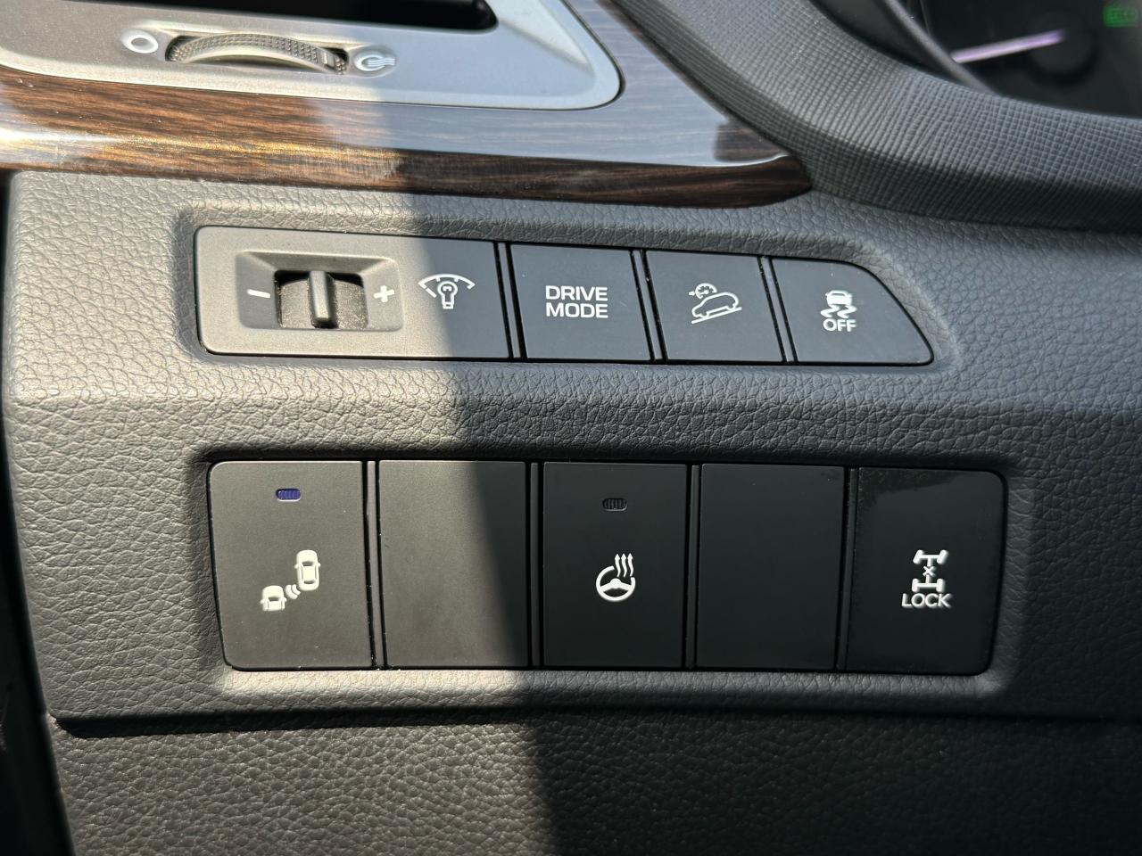 2018 Hyundai Santa Fe Sport SE | Backup Camera | Heated Seats | Sunroof - Photo #15