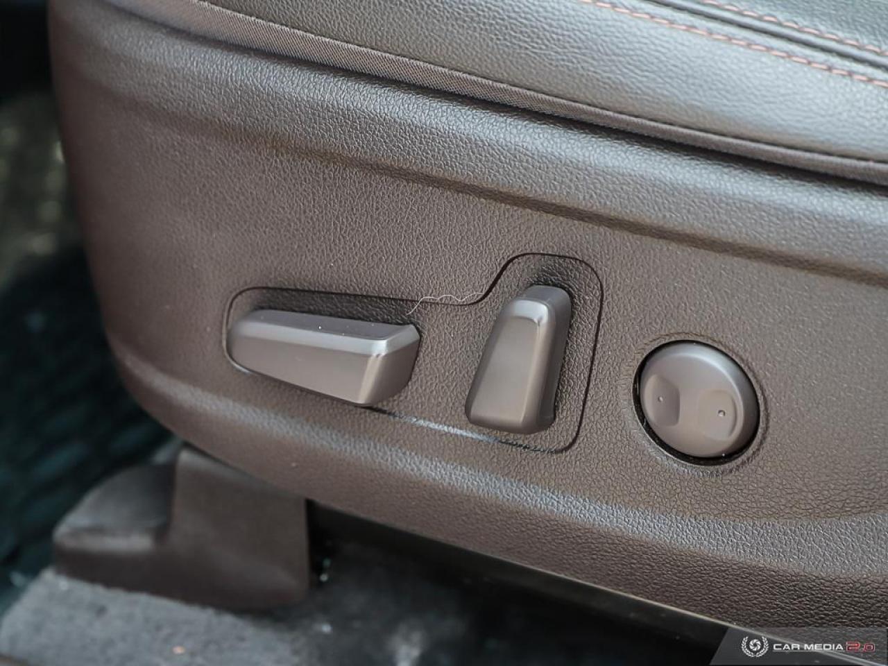 2020 Hyundai Santa Fe 2.4L Preferred AWD w/Sun/Leather Package Photo