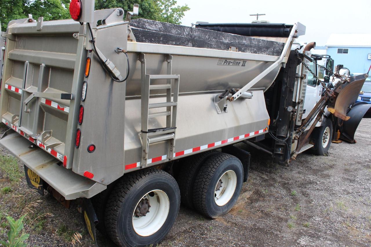 2012 Volvo VHD D13 Photo2