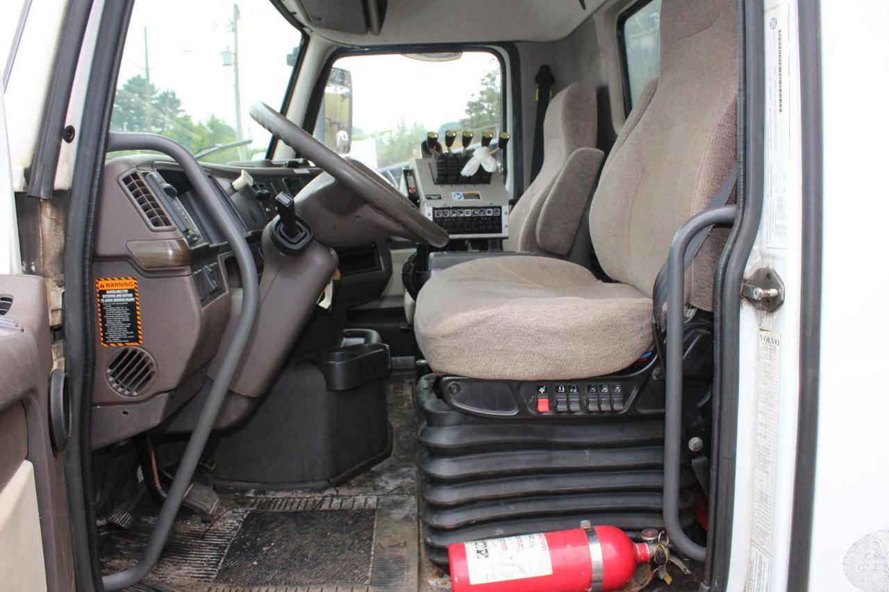 2012 Volvo VHD D13 Photo4