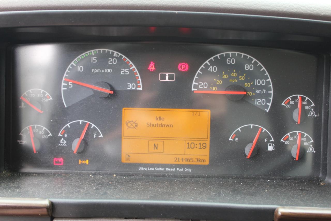 2012 Volvo VHD D13 Photo