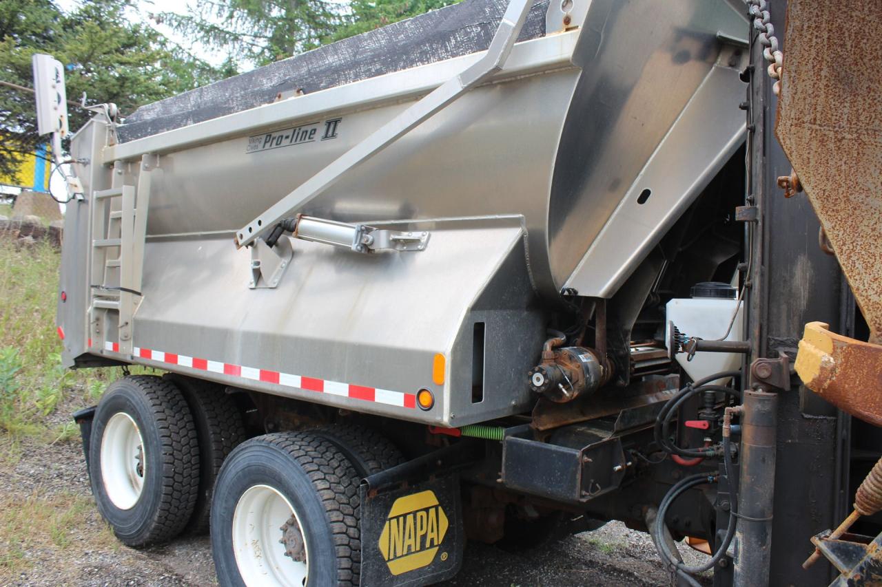 2012 Volvo VHD D13 Photo