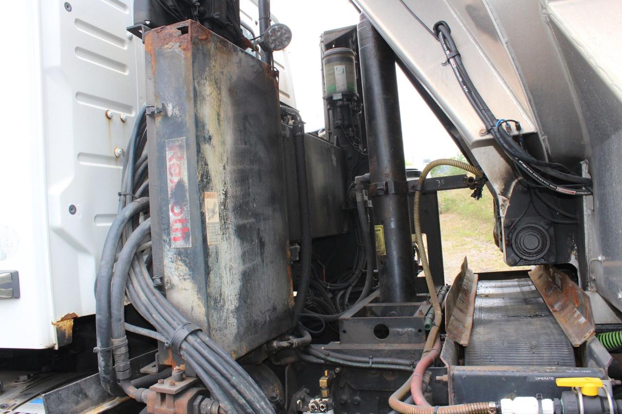 2012 Volvo VHD D13 Photo