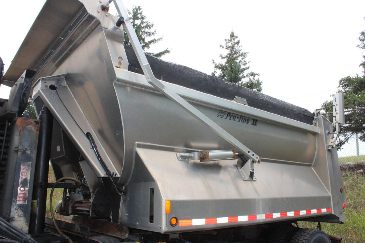 2012 Volvo VHD D13 Photo