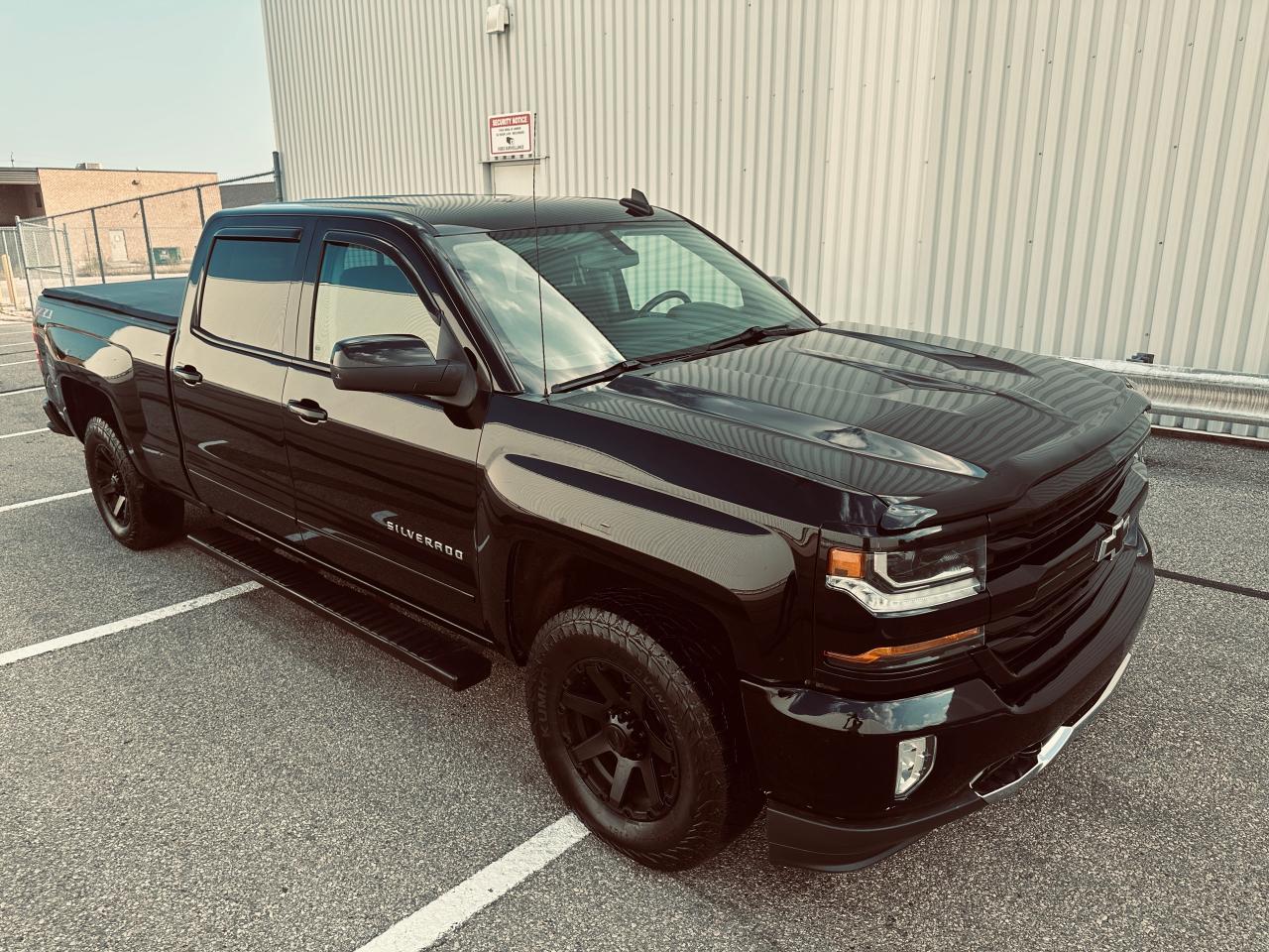 Used 2018 Chevrolet Silverado 1500 Crew Cab 2LT Z71 6.5 FT Box for sale in Mississauga, ON