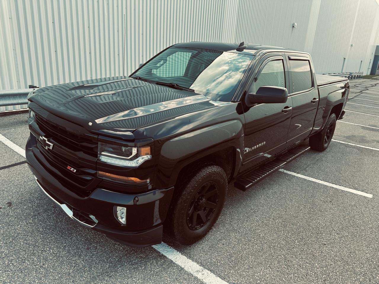 2018 Chevrolet Silverado 1500 Crew Cab 2LT Z71 6.5 FT Box Photo3