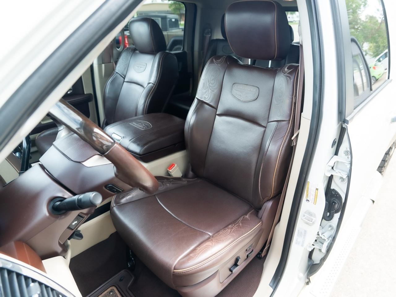 2016 RAM 2500 Longhorn Mega Cab Diesel Photo17