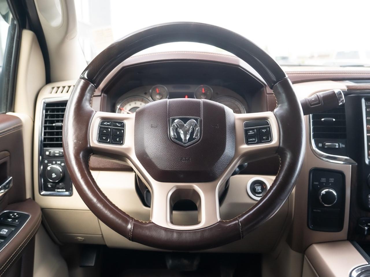 2016 RAM 2500 Longhorn Mega Cab Diesel Photo32