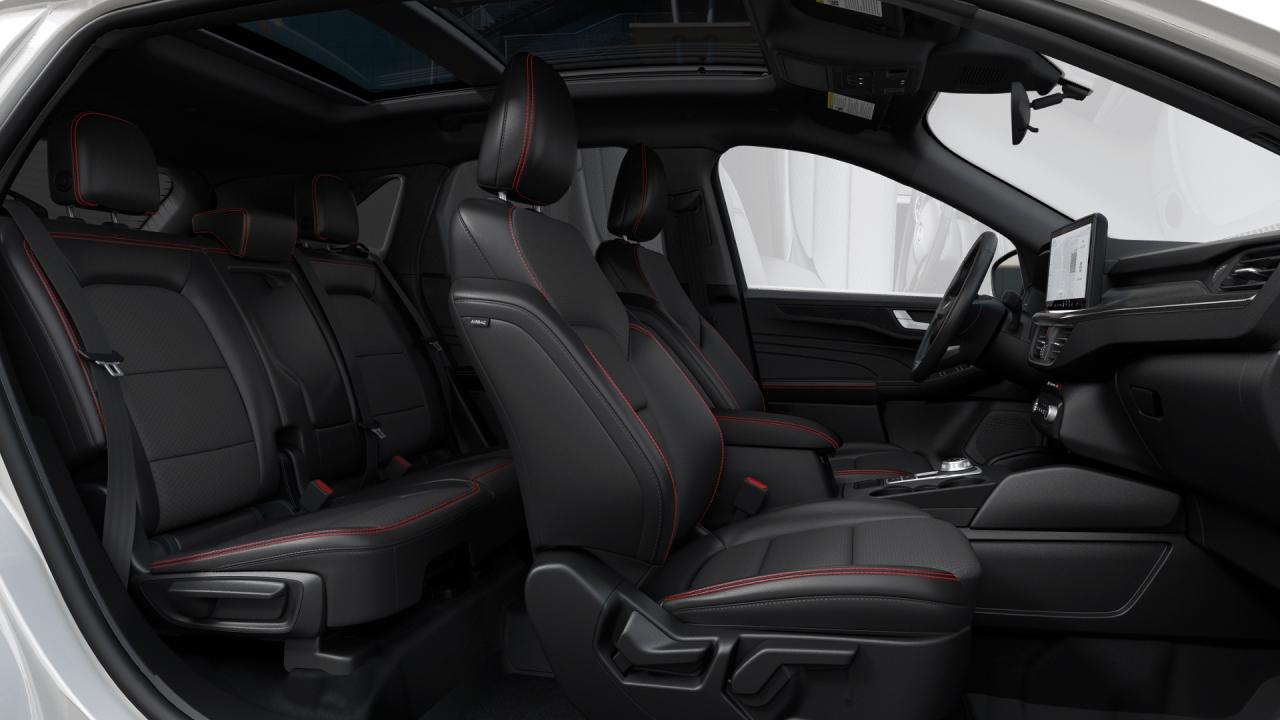 2025 Ford Escape ST-Line Photo5