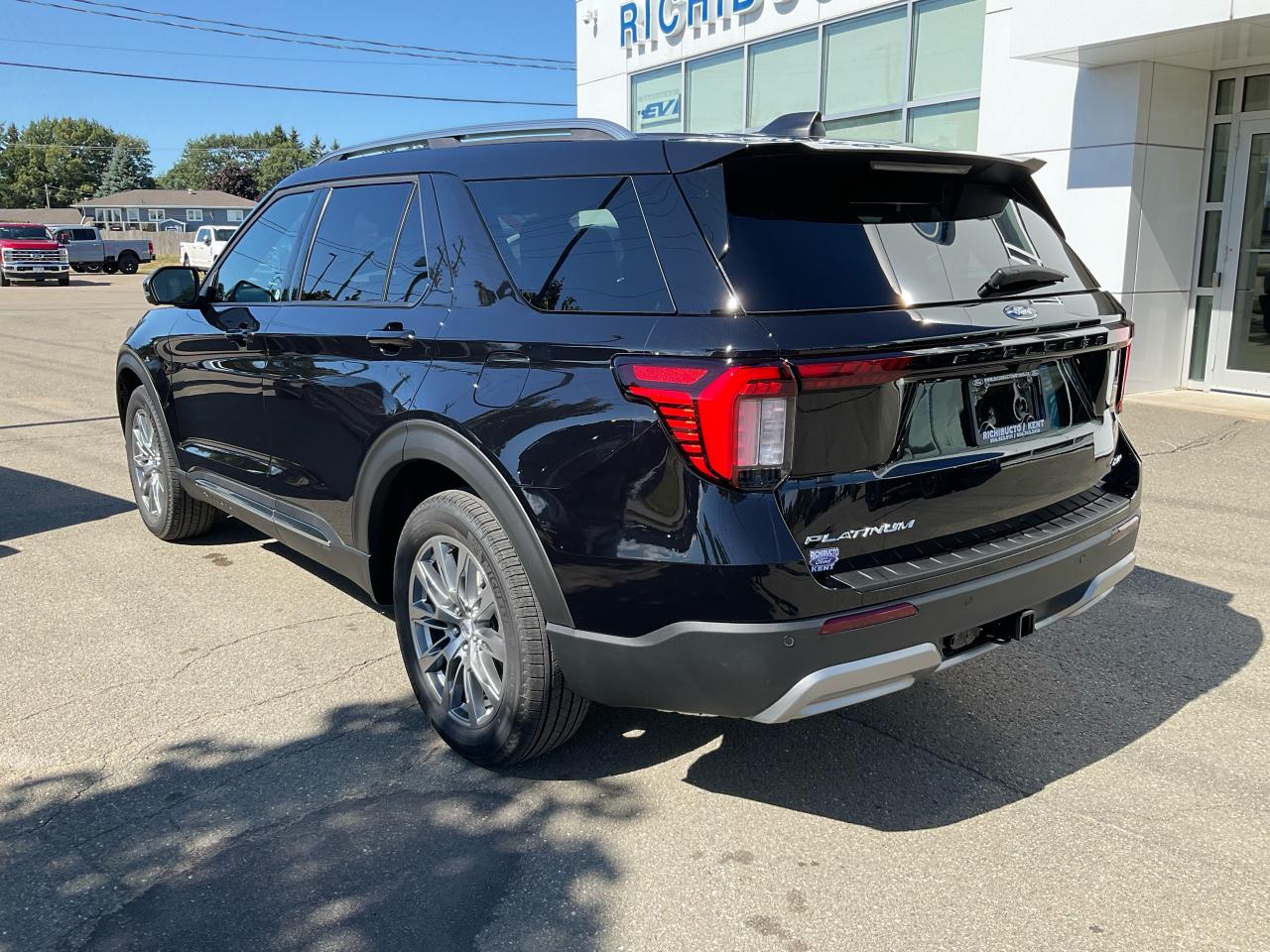 2025 Ford Explorer Platinum Photo5