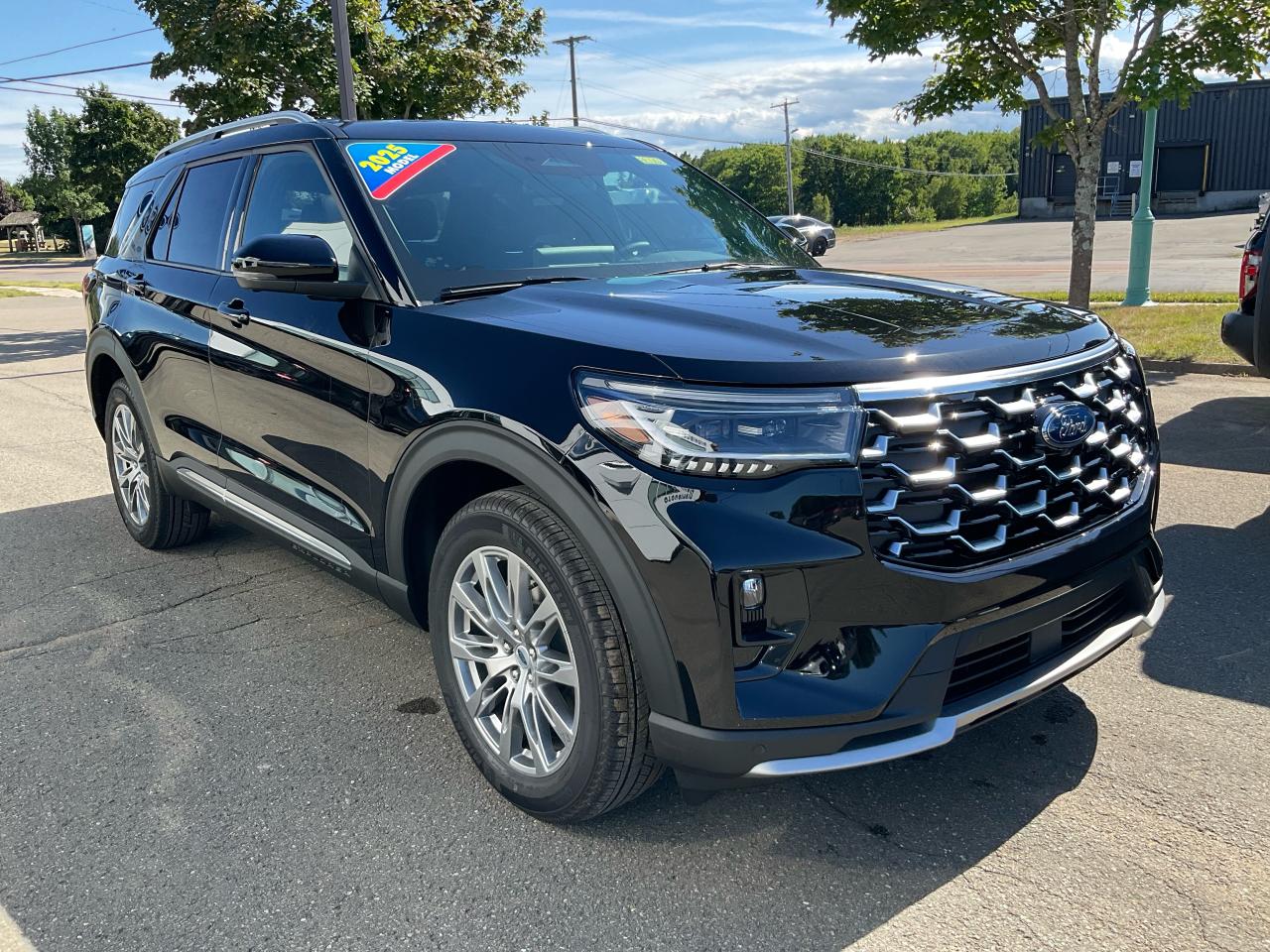 2025 Ford Explorer Platinum Photo5