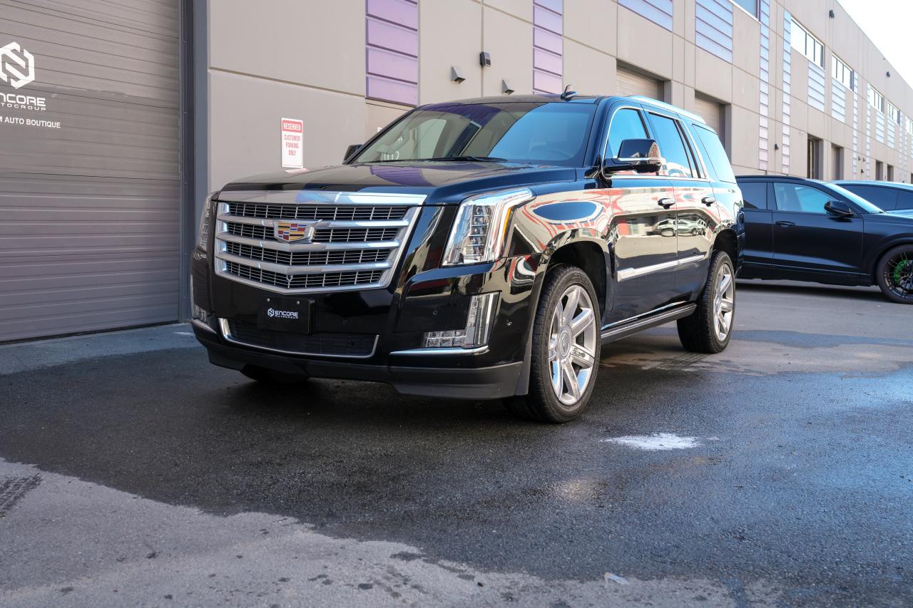 2018 Cadillac Escalade 4WD 4dr - Photo #5