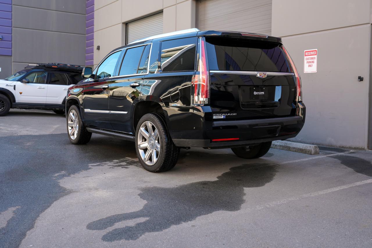 2018 Cadillac Escalade 4WD 4dr - Photo #4