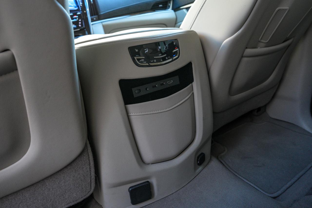 2018 Cadillac Escalade 4WD 4dr - Photo #6
