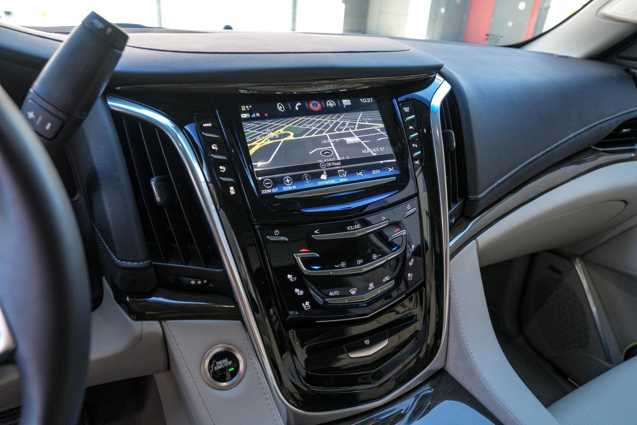 2018 Cadillac Escalade 4WD 4dr - Photo #14