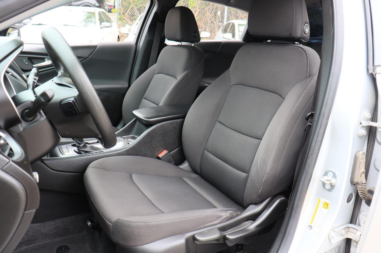 2018 Chevrolet Malibu LS | Bluetooth | Cold AC | Reverse Cam | Alloys ++ Photo