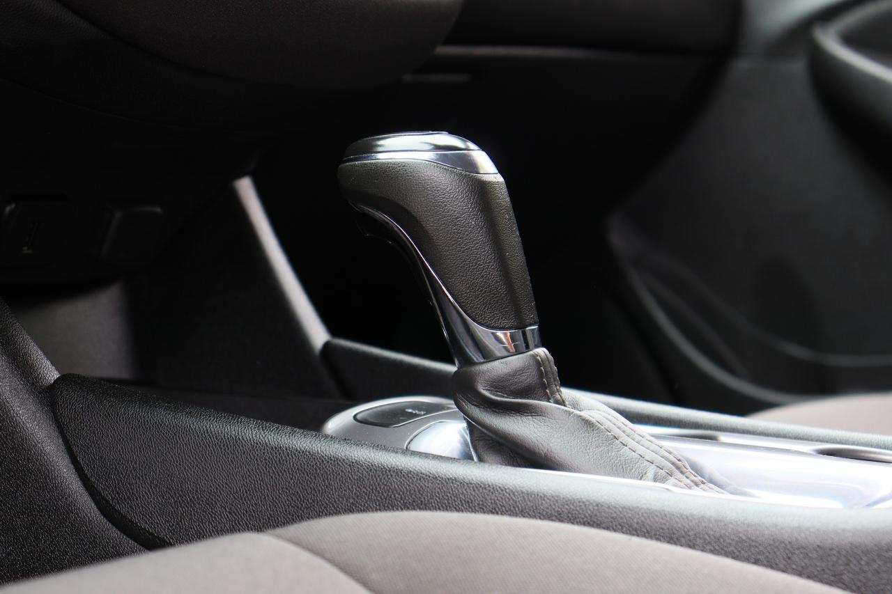 2018 Chevrolet Malibu LS | Bluetooth | Cold AC | Reverse Cam | Alloys ++ Photo