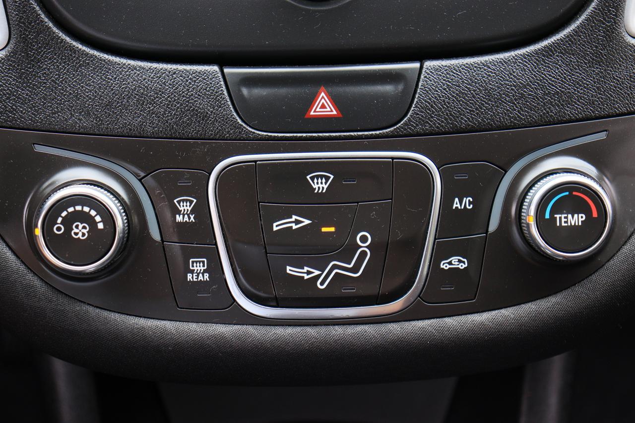 2018 Chevrolet Malibu LS | Bluetooth | Cold AC | Reverse Cam | Alloys ++ Photo24