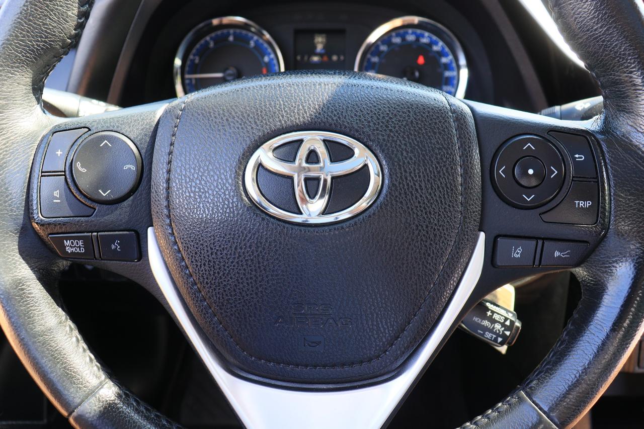 2017 Toyota Corolla SE | Auto | Leather | Roof | Cam | Cold AC & More Photo22