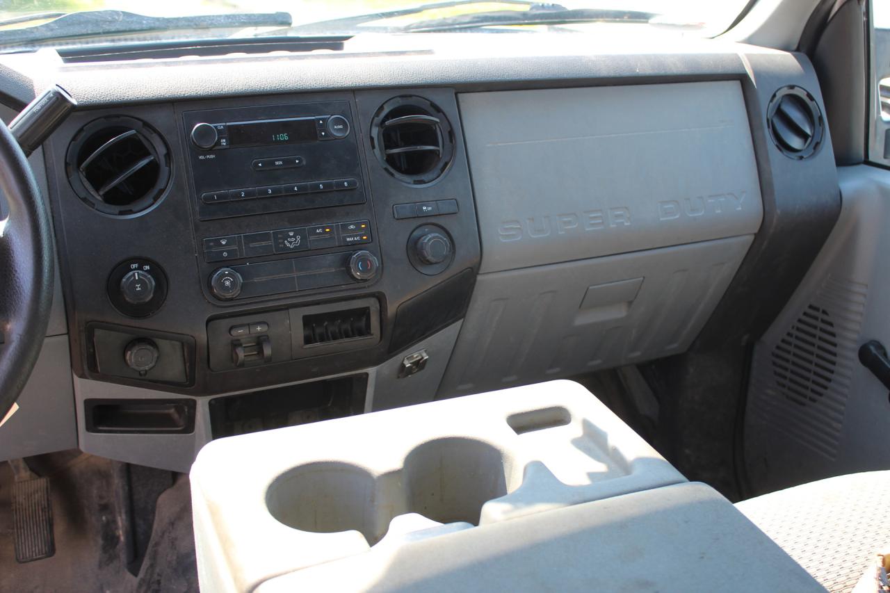 2016 Ford SUPER DUTY F-250 SRW XL Photo