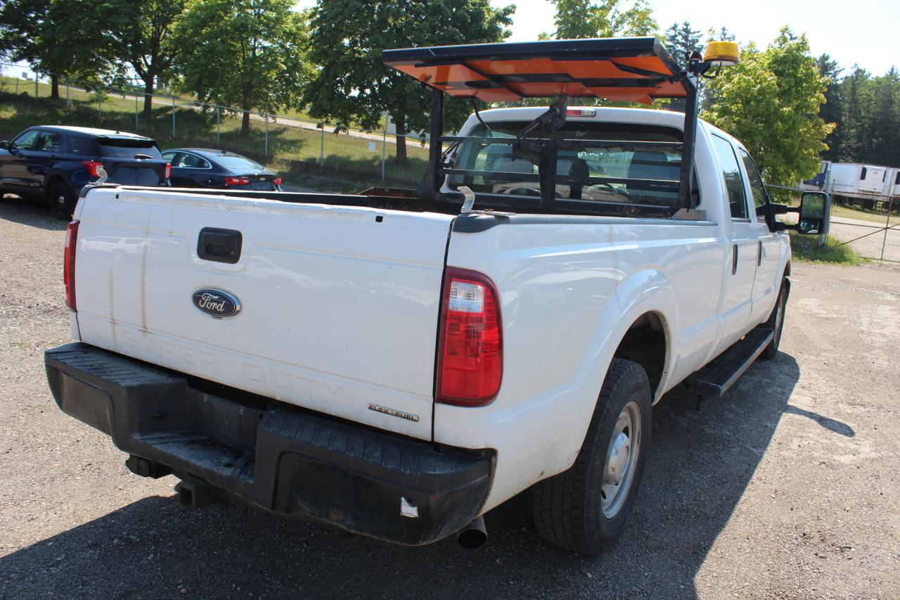 2016 Ford SUPER DUTY F-250 SRW XL Photo2