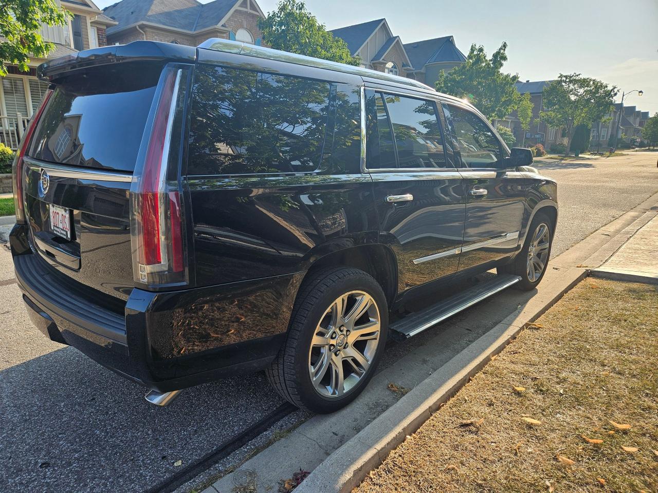 2015 Cadillac Escalade 4WD 4DR PREMIUM - Photo #9