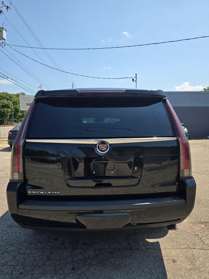2015 Cadillac Escalade 4WD 4DR PREMIUM - Photo #24