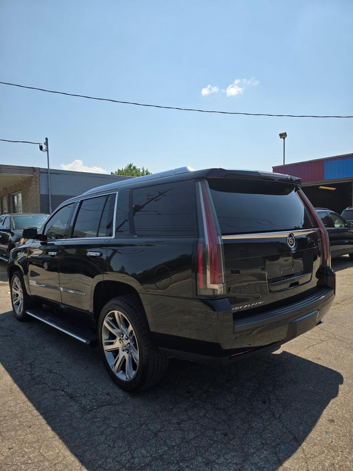 2015 Cadillac Escalade 4WD 4DR PREMIUM - Photo #25