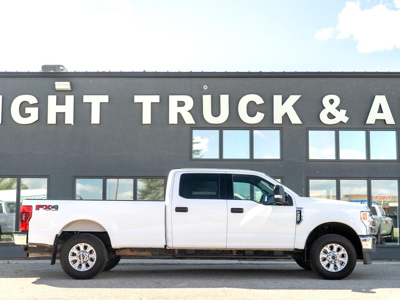 2022 Ford SUPER DUTY F-350 SRW XLT Photo4