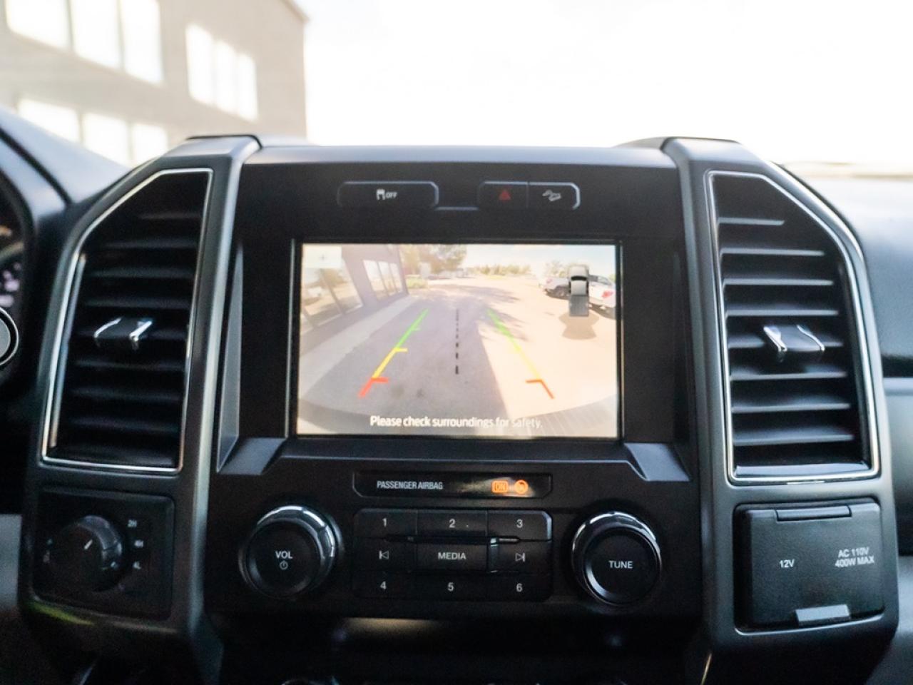 2022 Ford SUPER DUTY F-350 SRW XLT Photo15