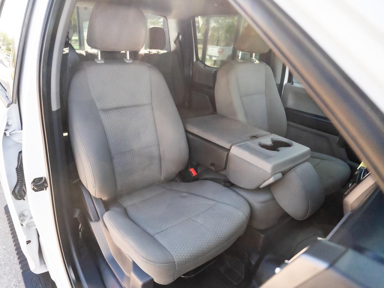2022 Ford SUPER DUTY F-350 SRW XLT Photo42