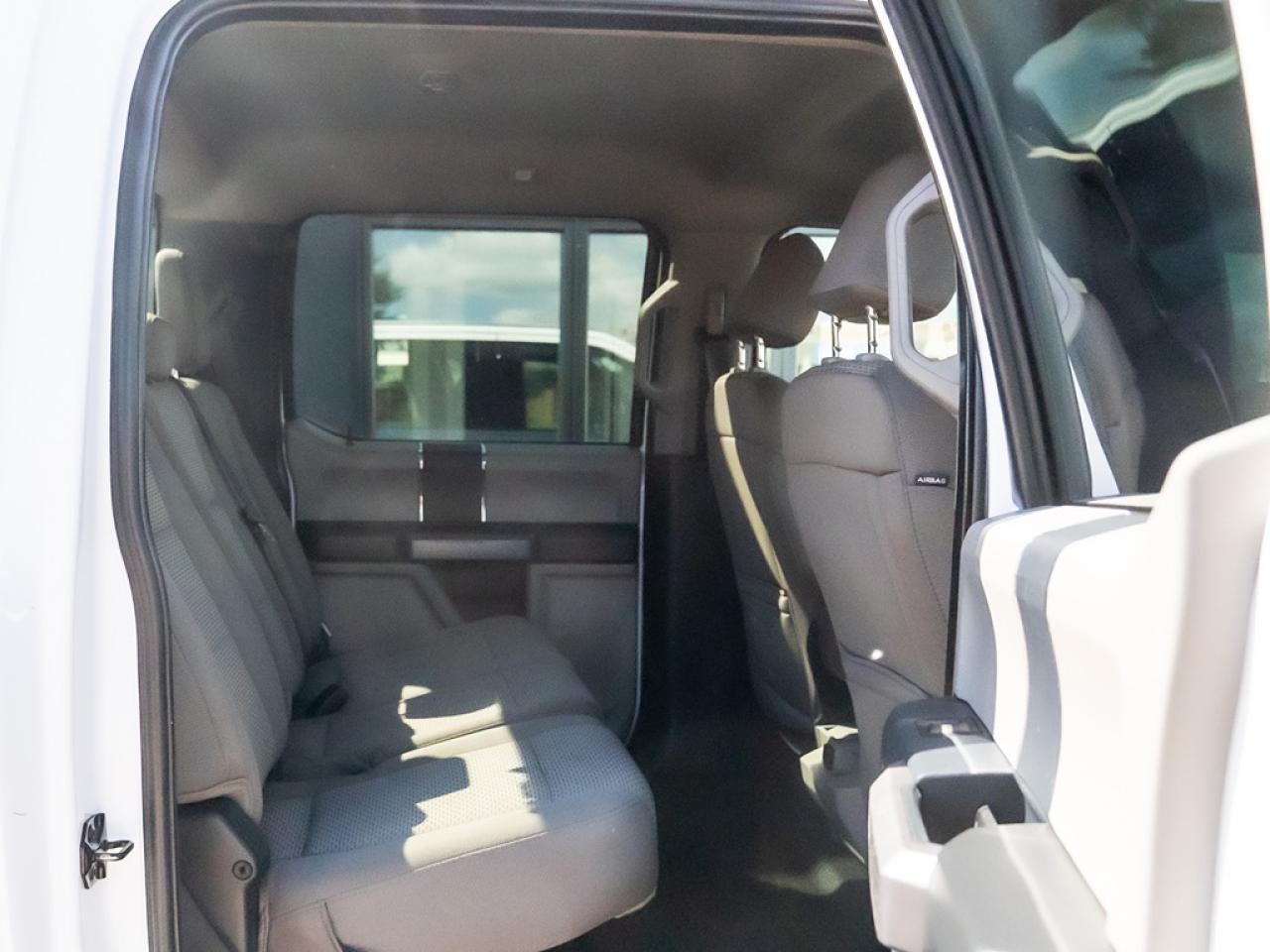 2022 Ford SUPER DUTY F-350 SRW XLT Photo19