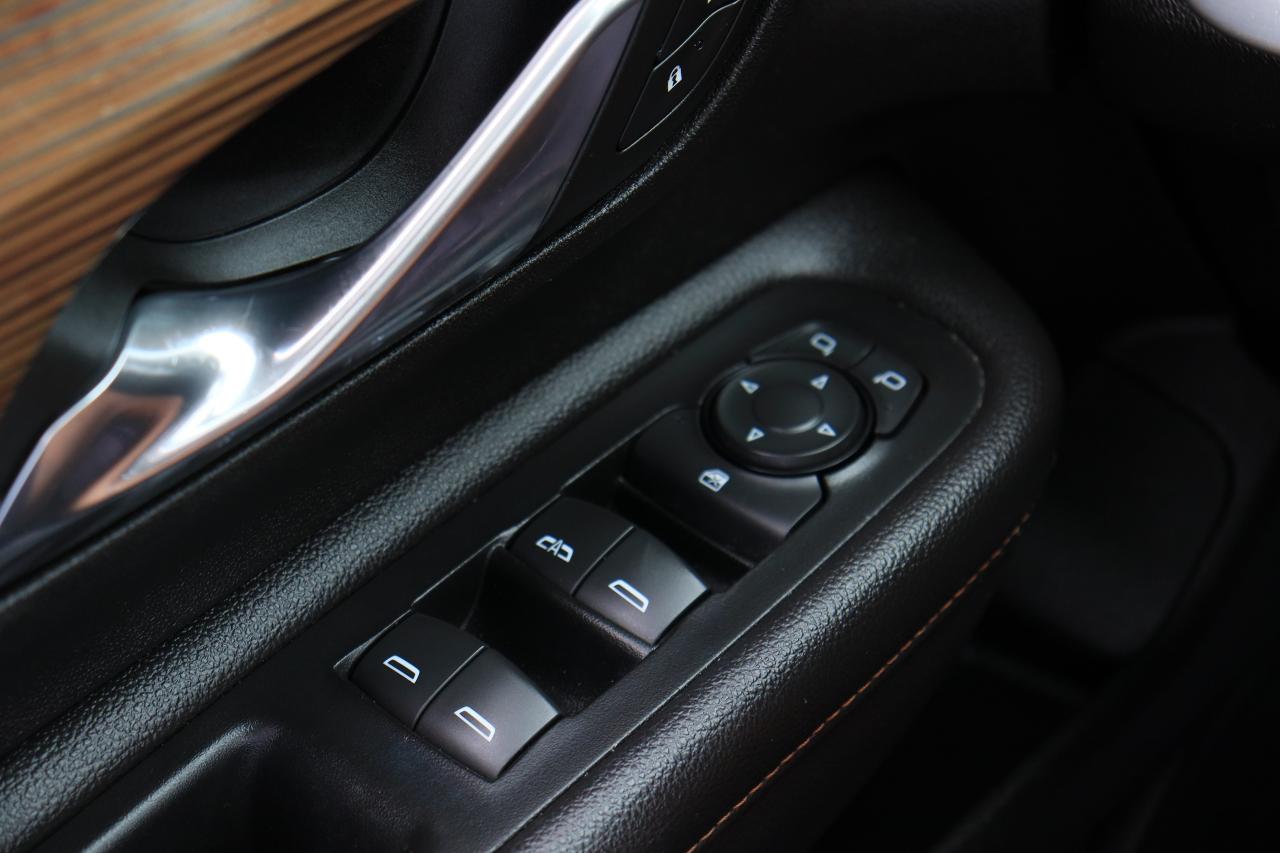 2018 GMC Terrain SLE | AWD | Pano Roof | Nav | Cam | Cold AC & More Photo19