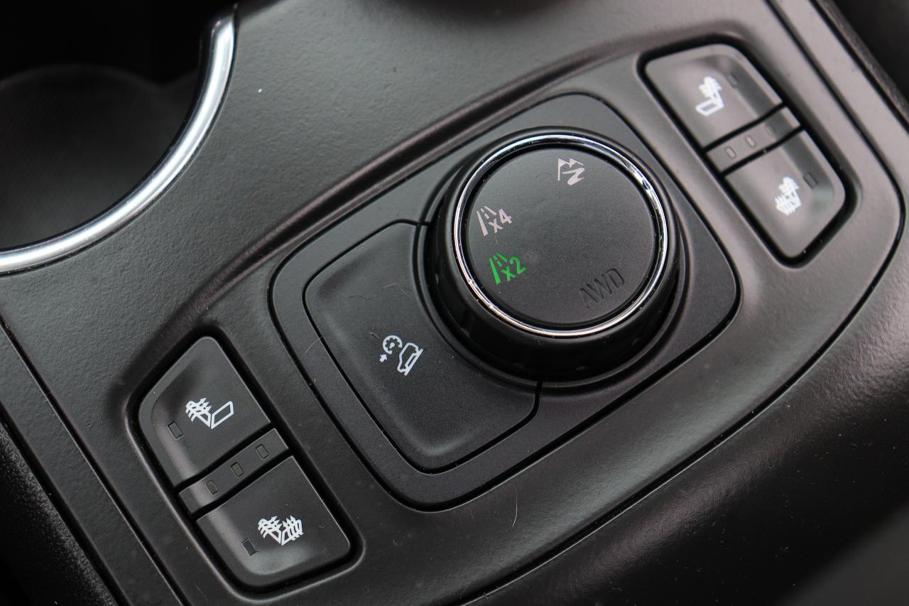2018 GMC Terrain SLE | AWD | Pano Roof | Nav | Cam | Cold AC & More Photo62