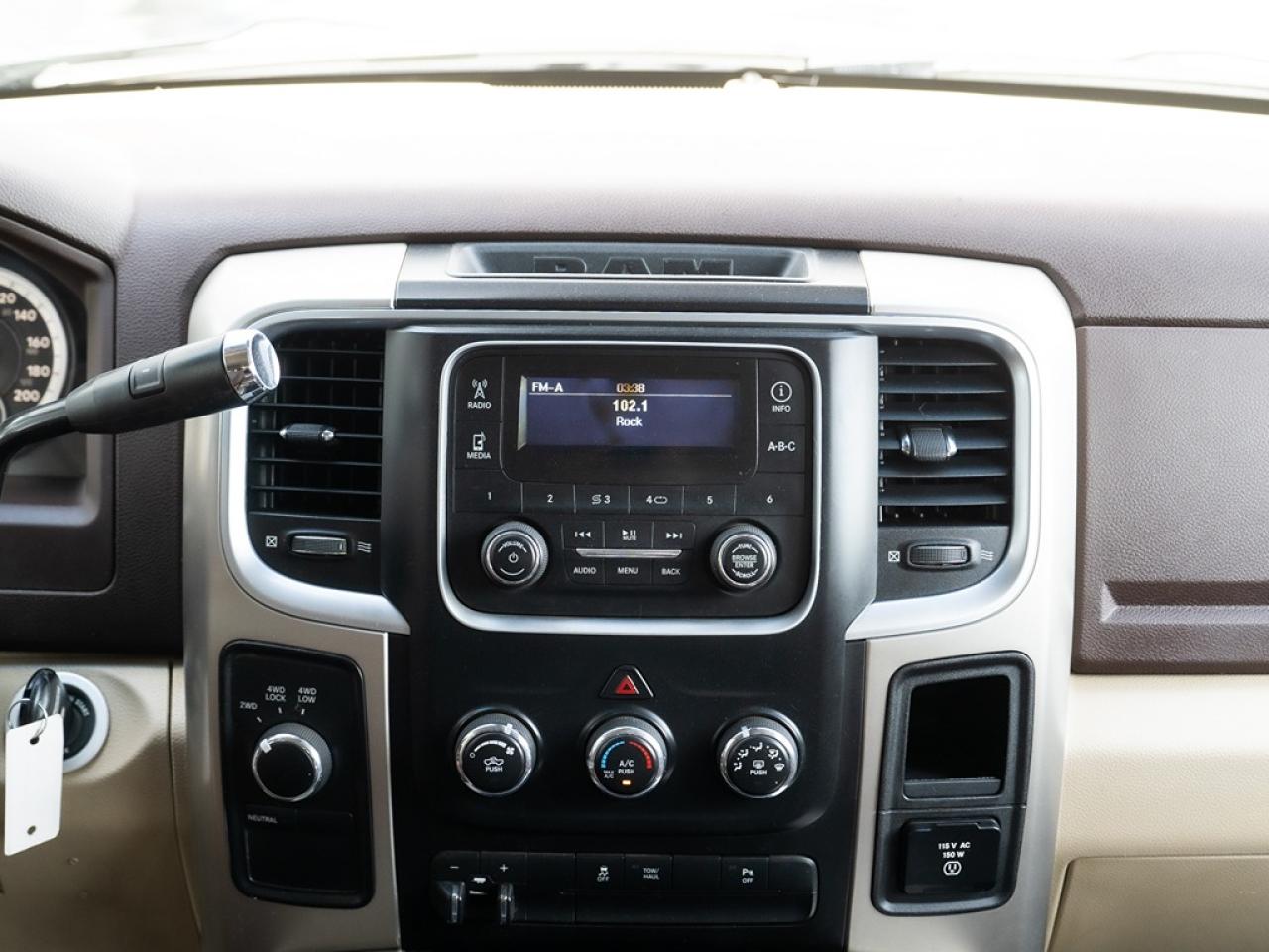 2014 RAM 2500 SLT Crew Cab SWB 4WD 5.7L HEMI Photo29