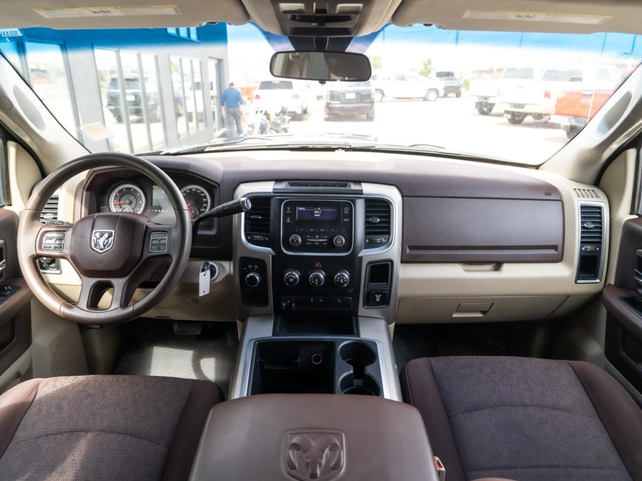 2014 RAM 2500 SLT Crew Cab SWB 4WD 5.7L HEMI Photo28