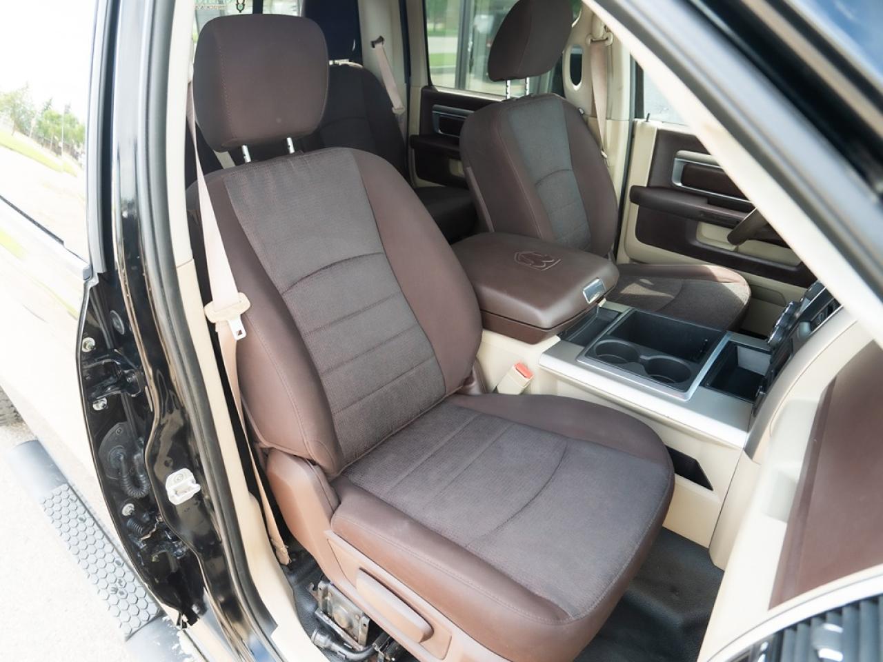 2014 RAM 2500 SLT Crew Cab SWB 4WD 5.7L HEMI Photo19