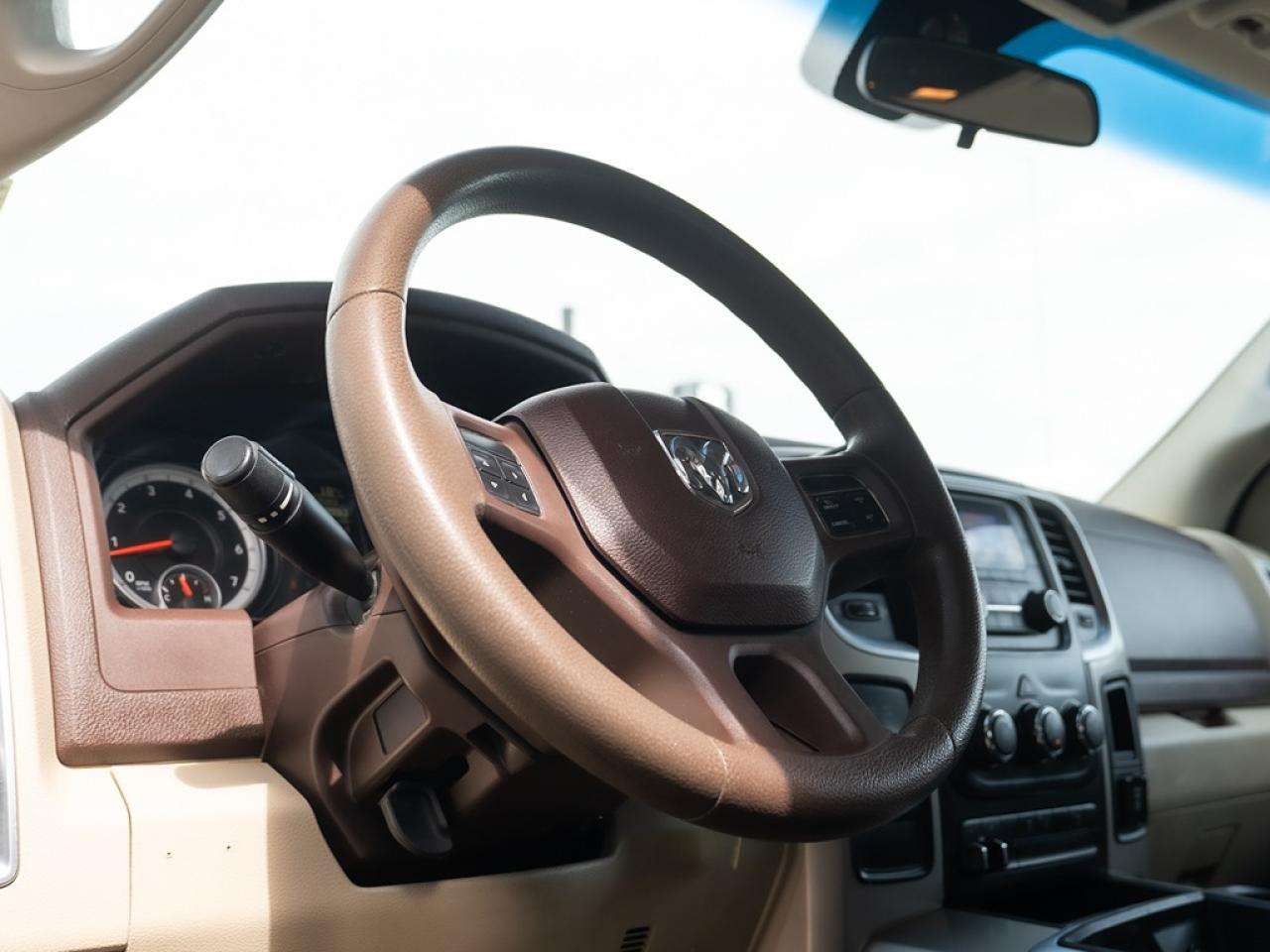 2014 RAM 2500 SLT Crew Cab SWB 4WD 5.7L HEMI Photo34